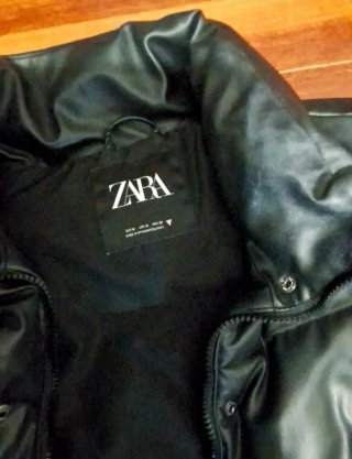Chaleco acolchado negro Zara
