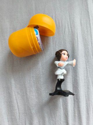 Princesa Leia Kinder Sorpresa