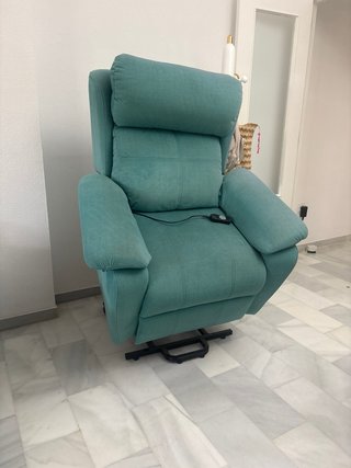 Sillón eléctrico elevador reclinable.