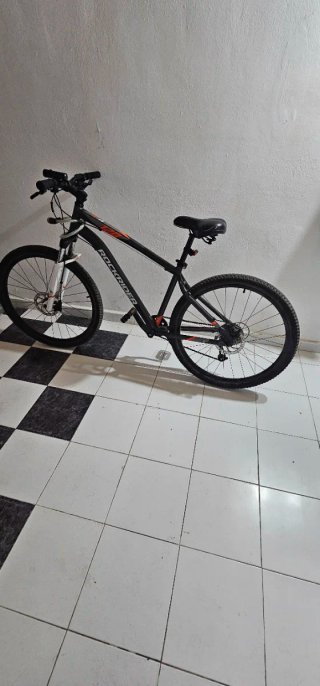 Bicicleta Rockrider Negra