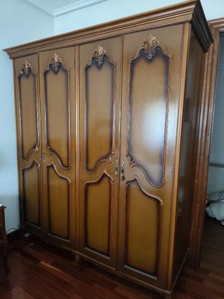 Dormitorio Clásico Madera y Mármol