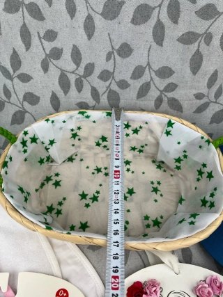 Lote 13 artículos bebé: pañales, gorra, baberos