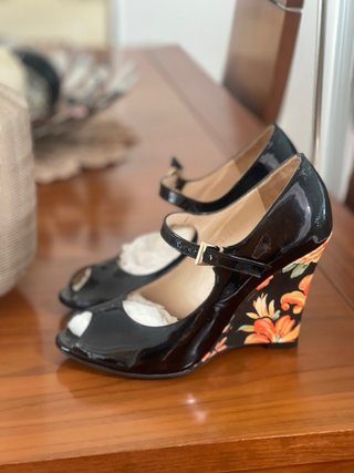 Zapatos Fellini Talla 36 Negro Estampado Floral