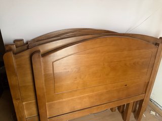 Cabeceros de madera estilo clásico
