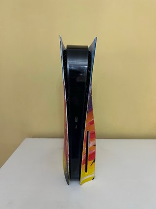 PS5 825GB PERSONALIZADA GTA + MANDO ROJO