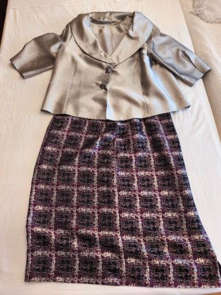 Traje de chaqueta y vestido mujer