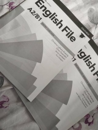 English File A2/B1 Pre-intermediate With Online...