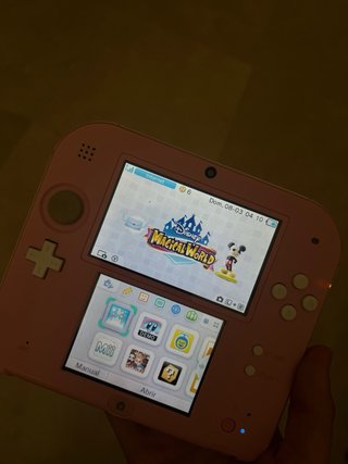 Nintendo 2DS Rosa + Disney Magical World