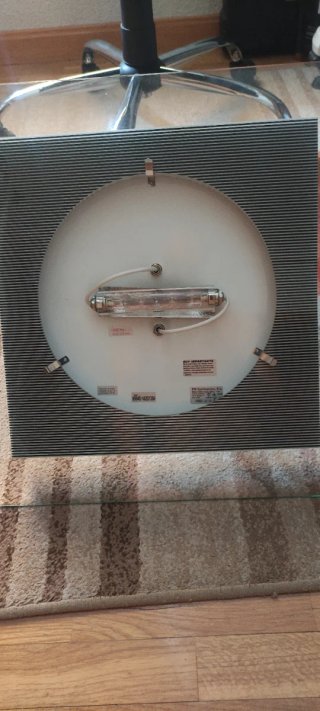 Lámpara de techo moderna cristal y metal.