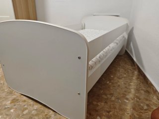 Cama infantil con cajón y colchón