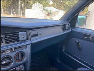 MERCEDES - BENZ 190 2.5 (W201) 1988