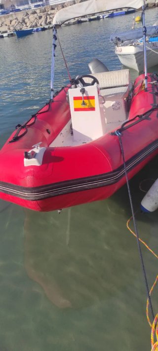 Zodiac Pro 470 con remolque