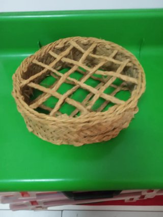 Lote Antigüedades: Cesta, morral y Herramientas