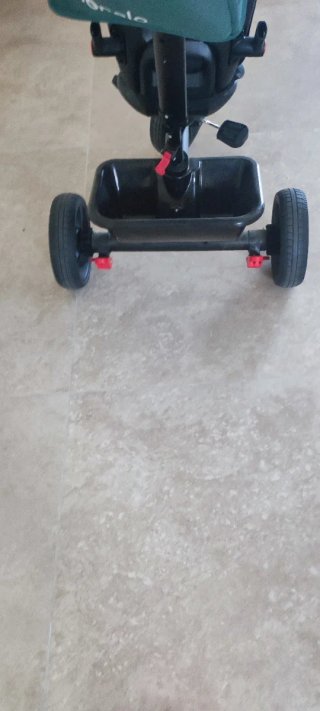 Triciclo infantil Lionelo