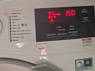 Secadora AEG 8kg Lavatherm A++