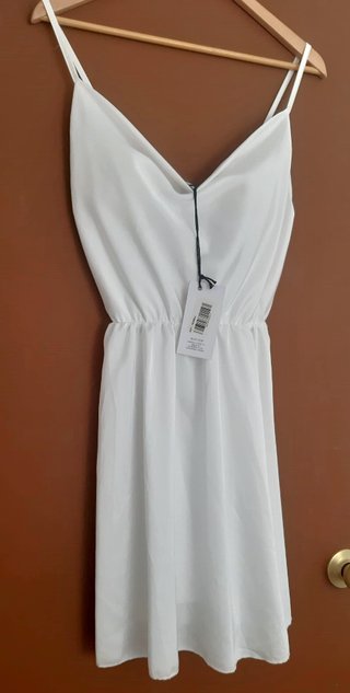 Vestido blanco de verano. Nuevo sin estrenar y con