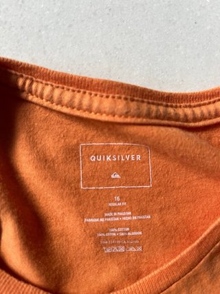 Camiseta Quiksilver Marrón Logo Retro Vintage