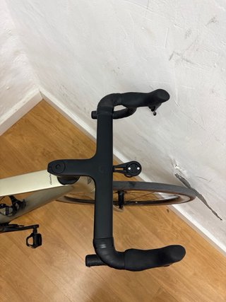 Megamo Race 2026 Di2 105 talla L