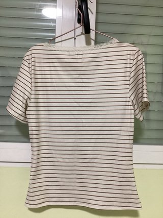 Blusa a rayas con encaje