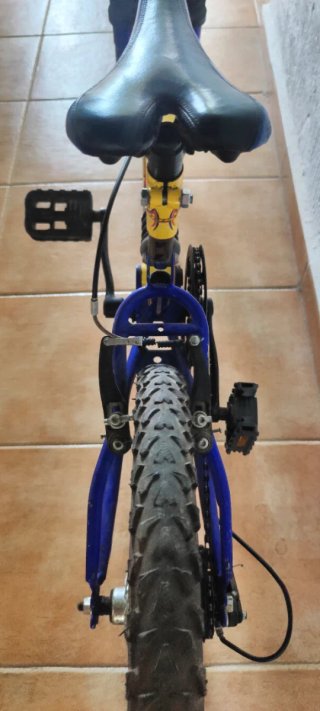 Bicicleta infantil TH-SPORT en muy buen estado.
