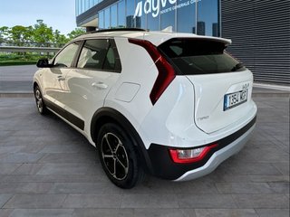 Kia Niro 1.6 GDi HEV Concept 104 kW (141 CV)
