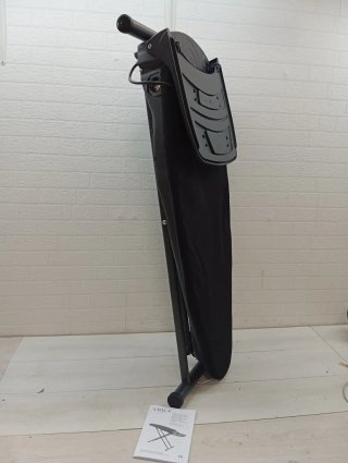 Tabla de planchar con soporte para plancha