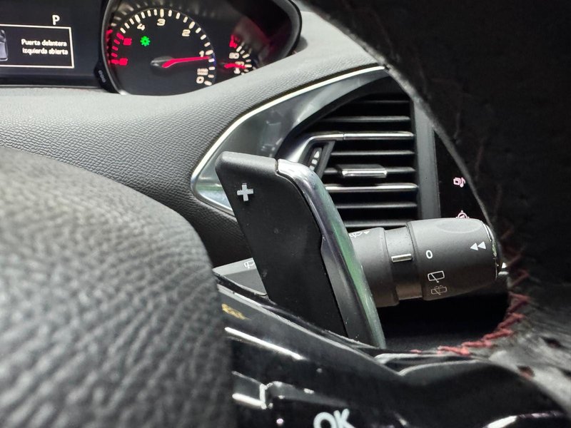 Peugeot 308 2016, foto 17