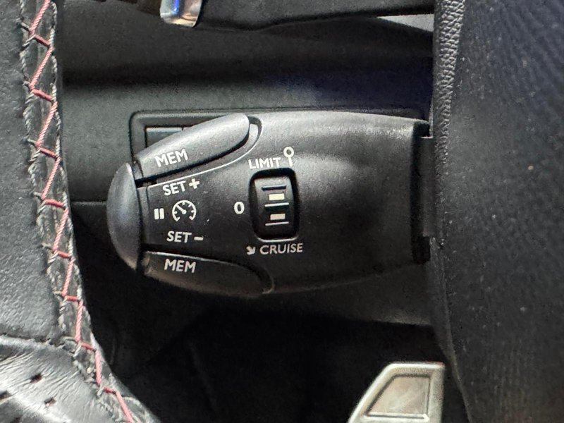 Peugeot 308 2016, foto 21