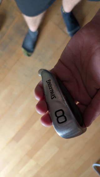 Palo de golf Spalding número 8