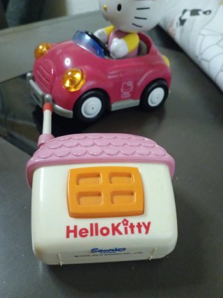 Coche Hello Kitty NIKKO teledirigido