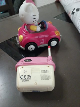 Coche Hello Kitty NIKKO teledirigido