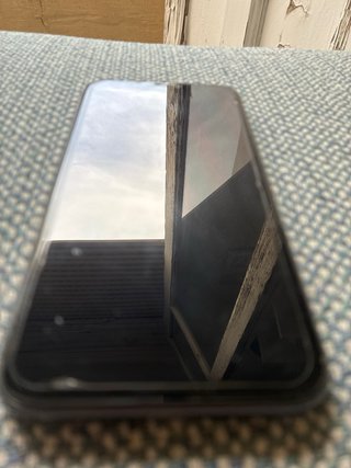 iPhone 11 Negro 64GB + Auriculares Oficiales