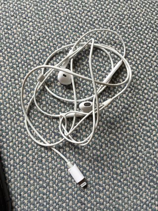 iPhone 11 Negro 64GB + Auriculares Oficiales