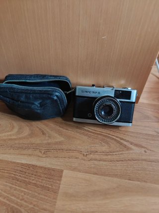 Olympus Trip 35 Cámara con funda