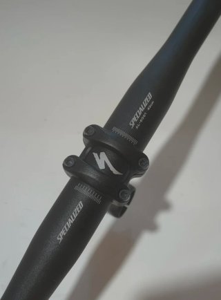 Manubrio e attacco Specialized alluminio