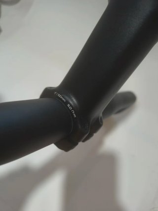 Manubrio e attacco Specialized alluminio