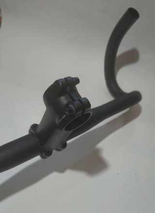 Manubrio e attacco Specialized alluminio