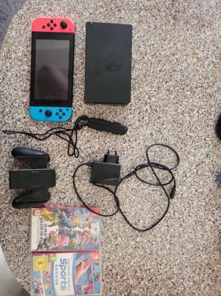 Nintendo Switch + 2 Juegos