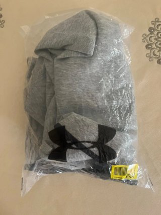 Chaqueta Under Armour Gris con Capucha