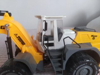 Excavadora de juguete KING