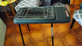 Barbacoa metálica plegable