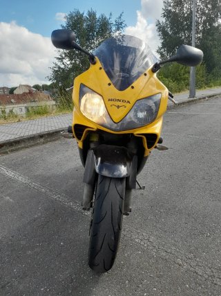 Honda CBR600F4i Amarilla y Negra