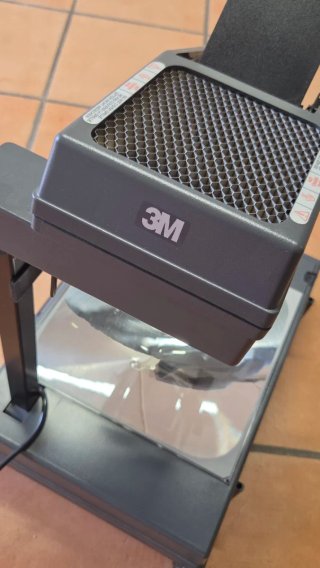 Proyector de Transparencias 3M portátil