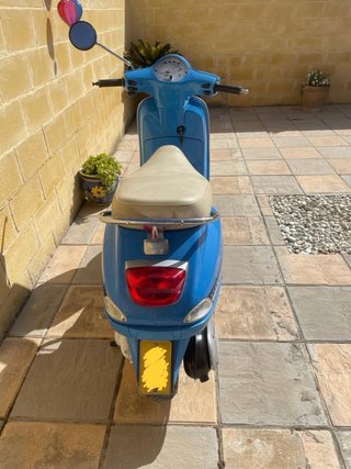Vespa LX 50cc Azul