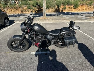 Encosto Honda Rebel 500