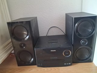 Altavoces subwoofer Philips Negros.