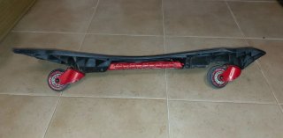 MONOPATÍN OSCILANTE DE 2 RUEDAS.