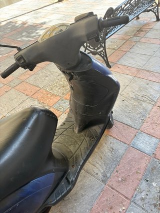 Piaggio Zip 2T Scooter