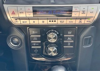 Toyota Land Cruiser 150 2023
