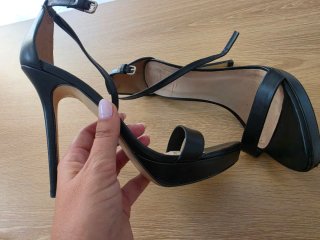 Sandalias de tacón Zara negras